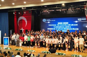 Mollabey Ortaokulu öğrencilerine Türkiye dereceleri için ödül 