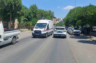 Motosiklet ile kamyonet çarpıştı: 2 yaralı 