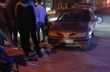 Motosiklet ile otomobil çarpıştı: 1 yaralı 