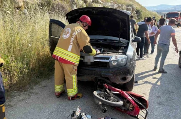 Motosiklet otomobille çarpıştı: 1 yaralı 