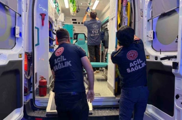 Motosiklet tarlaya yuvarlandı: 2 yaralı 