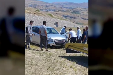 Motosiklete çarpmamak için manevra yapınca kaza yaptı: 1 yaralı 