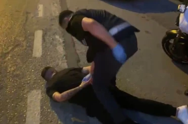 Motosikletli çarşaf operasyonu: 16 yaşındaki çocuktan 68 bin hap 