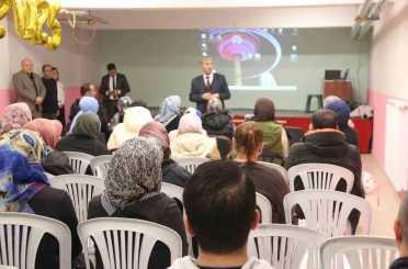 Müdür Yılmaz: "Telefonla oyalandığı kadar çocuğuna ilgi göstermeyen velilerimiz var"