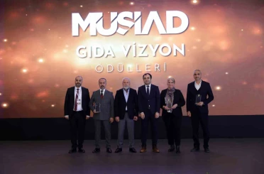 Muğla MÜSİAD üyelerinin kuruluşu Endemiks Tarım’a girişimcilik ödülü 