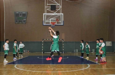 Muğlaspor basketbolda genç yetenekleri yetiştiriyor 