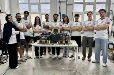 Mühendislik öğrencileri geliştirdikleri Hyperloop aracıyla TEKNOFEST’te birinciliği hedefliyor 