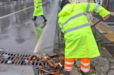 MUSKİ ekipleri 24 saat yağmur mesaisinde 