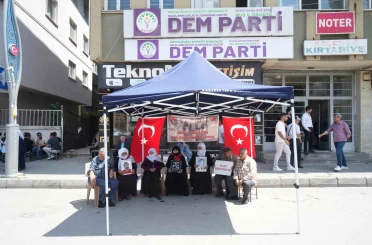 Muşlu ailelerin evlat nöbeti devam ediyor 