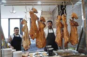 Muş’ta 15 yıllık ustalıkla büryan geleneği yaşatılıyor