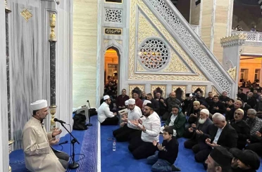 Muş’ta Berat Kandili’nde camiler doldu taştı 