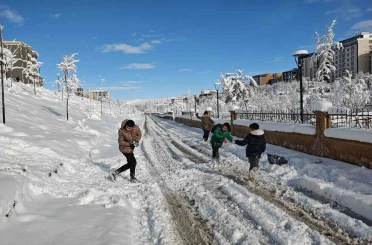 Muş’ta eğitime kar engeli: Okullar 1 gün tatil 