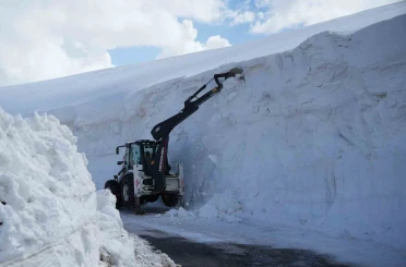 Muş’ta kar kalınlığı 6 metreyi aştı 