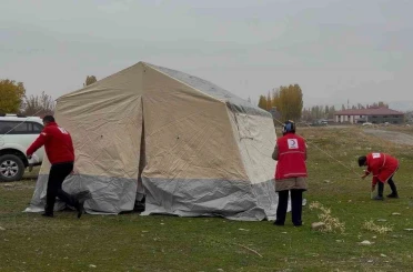 Muş’ta Kızılay ekiplerinden afet yönetimi için saha tatbikatı 