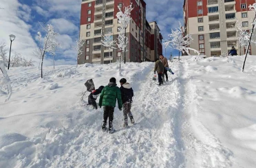 Muş’ta okullar 1 gün tatil edildi 