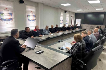 Mut’ta 2026 kayısı hasadı değerlendirildi 