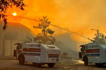 Namet tesisindeki yangına TOMA’larla müdahale edildi 