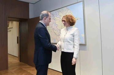 NATO Genel Sekreter Yardımcısı Shekerinska, Azerbaycan Dışişleri Bakanı Bayramov ile bir araya geldi 