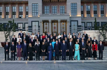 NATO liderleri Külliye’de aile fotoğrafında buluştu 