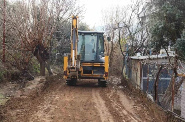 Nazilli Belediyesi’nden Arslanlı’da yol çalışması 