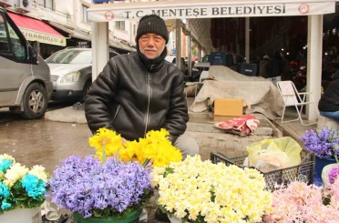Nergisler Menteşe pazarına renk katıyor 