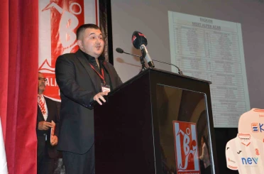 Nev Sağlık Grubu Balıkesirspor Kulübü Başkanı Mert Acar: "Hatır gönülle oyuncu almaya niyetimiz yok" 
