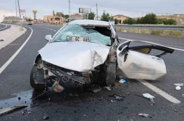 Nevşehir’de otomobil direğe çarptı: 1 çocuk ölü, 3 yaralı 