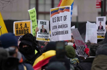 New York’taki duruşma öncesi Maduro ve eşinin serbest bırakılması için protesto 