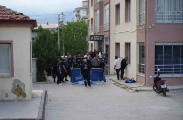 Niğde’de 10. kattan düşen genç hayatını kaybetti 