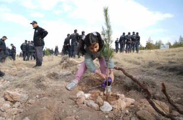 Niğde’de 5 bin fidan toprakla buluşturuldu 