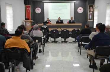 Niğde’de hayvan sağlığı eğitim toplantısı düzenlendi 