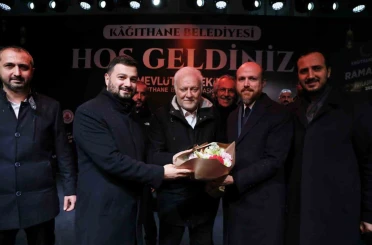 Nihat Hatipoğlu Kağıthane’de binlerce kişiye seslendi 