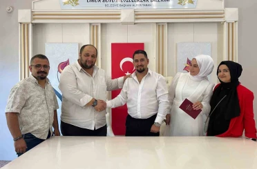 Nikahlarına yetiştiren şoförü şahit yaptılar 