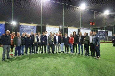 Nikferliler halı saha turnuvasında ter döktü 