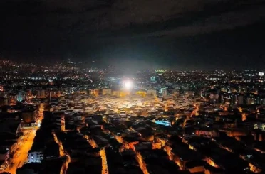 Nilüfer’de gelişi güzel atılan havai fişekler geceyi aydınlattı, binlerce kuşun hayatını kararttı 