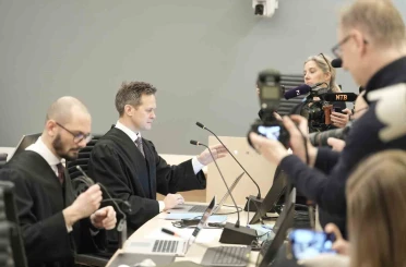 Norveç veliaht prensesinin oğlu Hoiby’in tecavüz dahil farklı suçlamalarla yargılandığı dava başladı 