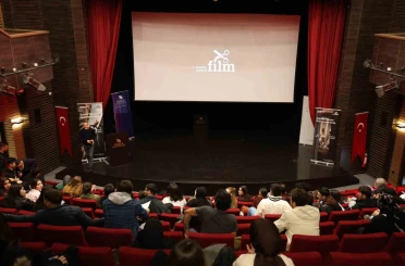 Ödüllü filmler öğrencilerle buluştu 
