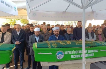 Oğlu tarafından öldürülen adam toprağa verildi 