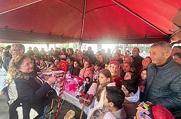 Öğrenciler ’ailenin önemine’ oyuncaklarla dikkat çekti 