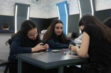 Öğrenciler akademisyenlerle buluştu 