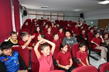 Öğrenciler "Köyümüzde Şenlik Var" projesiyle bilimle buluştu
