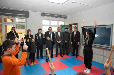Öğrenciler modern mini spor salonuna kavuştu 