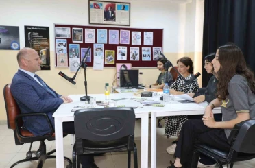Öğrenciler sınav stresini ‘Genç Radyo’ ile aşıyor 