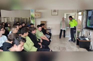Öğrencilere trafik güvenliği eğitimi verildi 