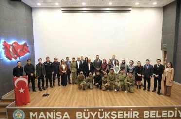 Öğrencilerin hazırladığı program büyük beğeni topladı 