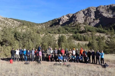 "Öğretmenler Günü" için 15 kilometrelik yürüyüş 