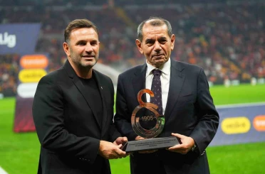 Okan Buruk’a 100. galibiyet plaketi verildi 