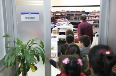 Öksüz ve yetimlerin bayramlıkları yine Talas Belediyesi’nden 