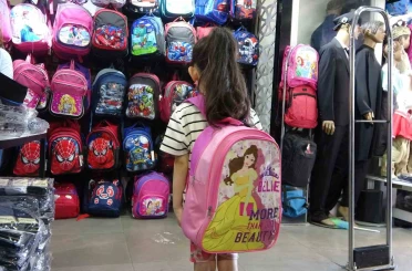 Okul alışverişinde yoğunluk başladı 