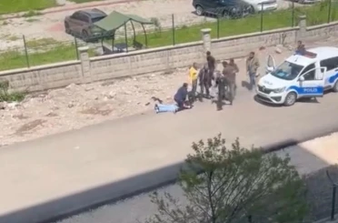 Okul çevresinde peş peşe silah sıkıldı, öğrenciler ve veliler korku dolu anlar yaşadı 